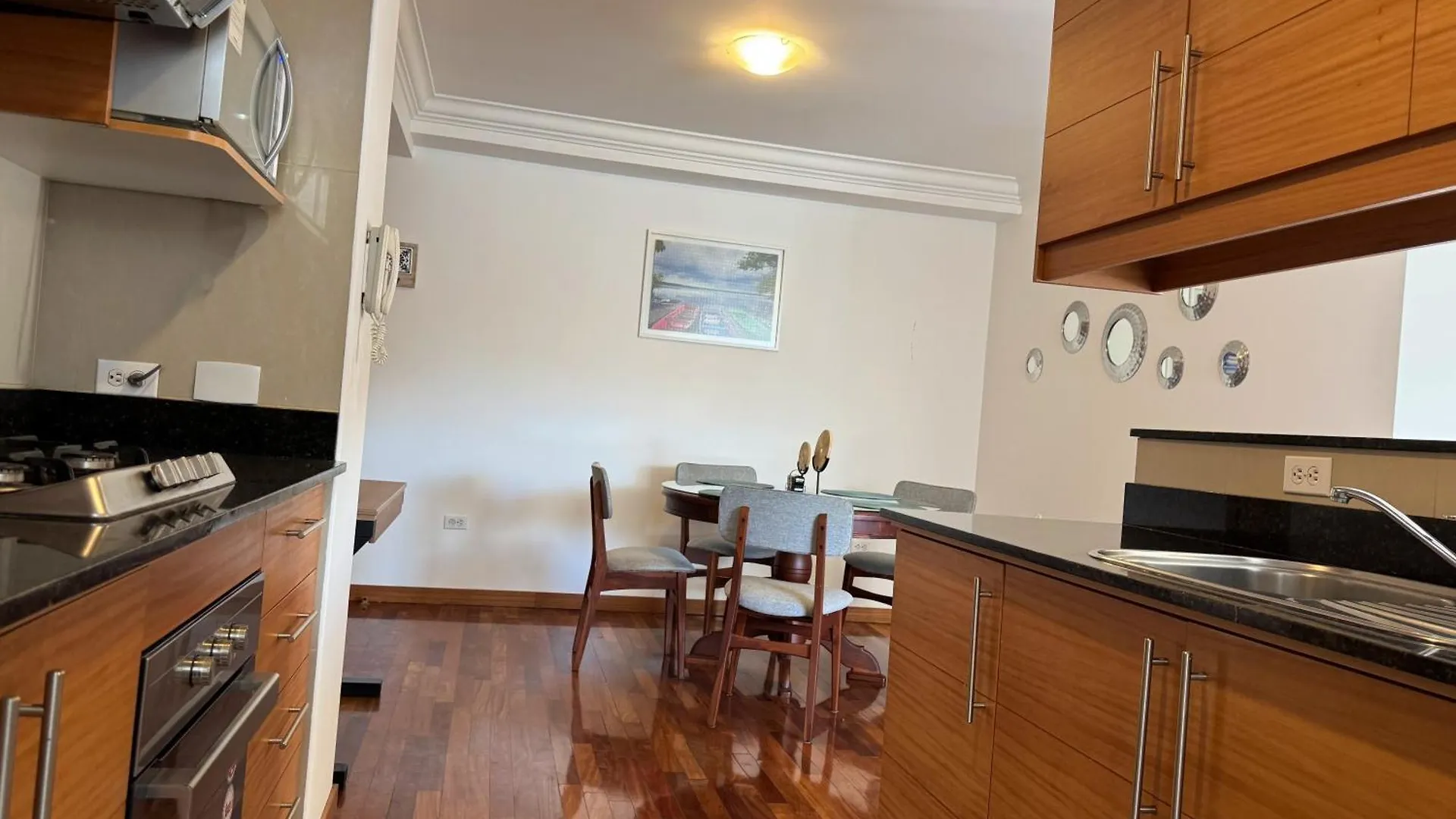 Hermoso Apartamento Calle Whymper - 2 Habitaciones - Quito